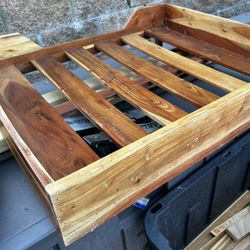 Brand New 100% Cedar Wood Dog Bed With Metal Legs