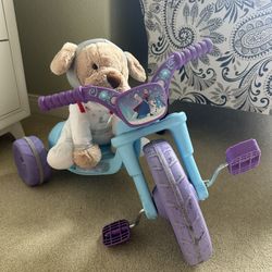 Frozen Ride-On 10" Fly Wheels Tricycle