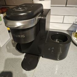 Keurug K-Café Single Serve Coffee Latte & Cappuccino Maker