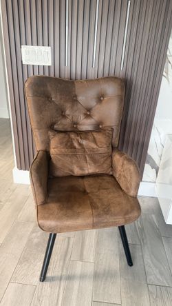 Elegant Chair