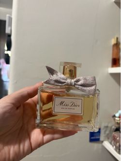 Miss Dior perfume