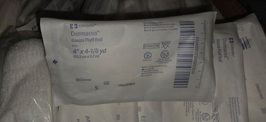 Gauze fluff rolls 4x4 1/8