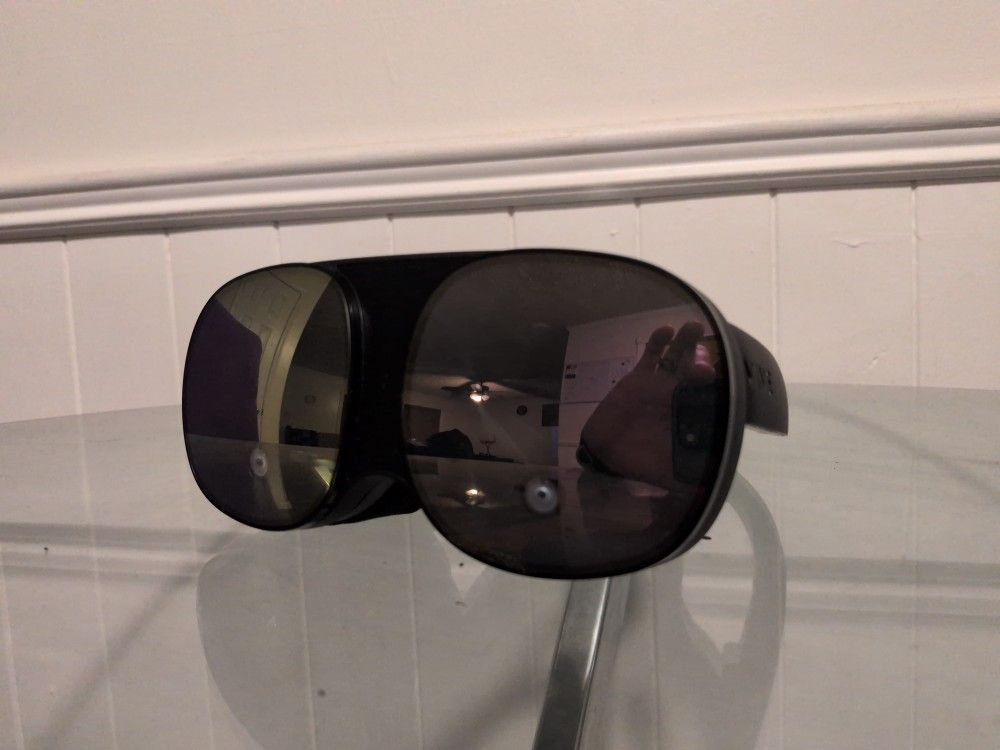 HTC Vive Flow VR Glasses With 6 DofV For Android And ChromeOS