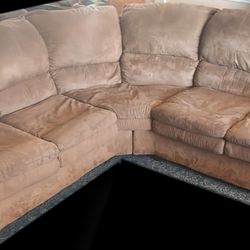 Sectional Couch 