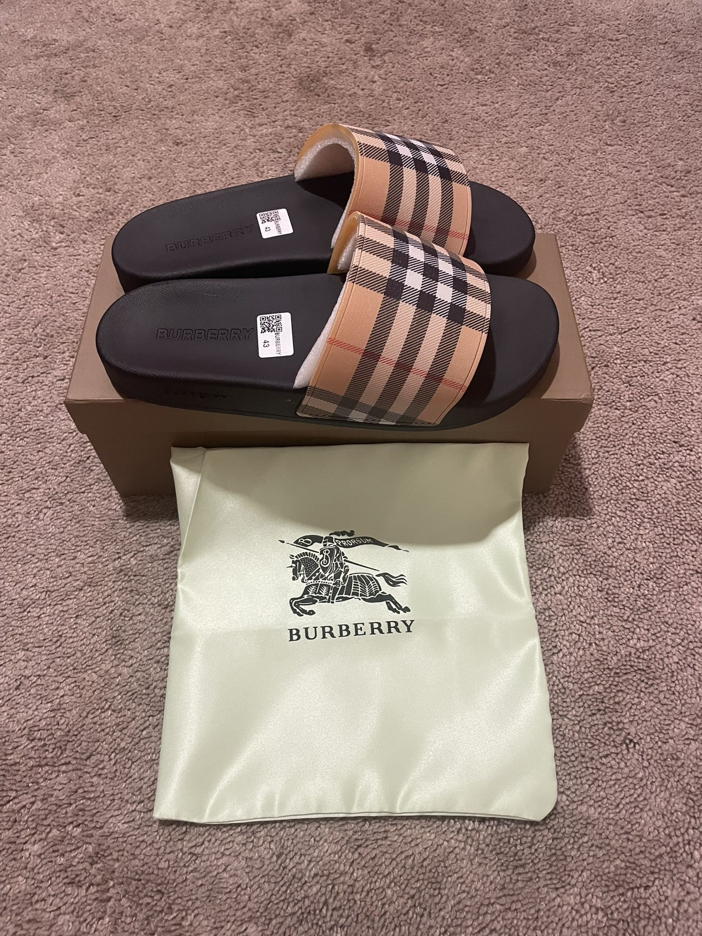 Burberry Slides Size 10M