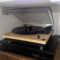 Crosley CR6043A Turn Table