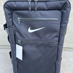 Nike Fiftyone49 Rolling Suitcase