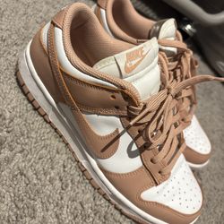 Nike Dunks 