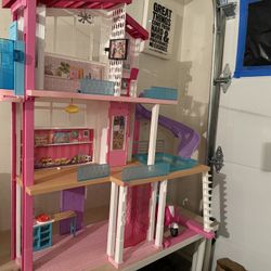 Barbie Doll House 