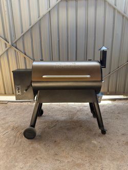 Traeger Pro 34 Pellet Smoker