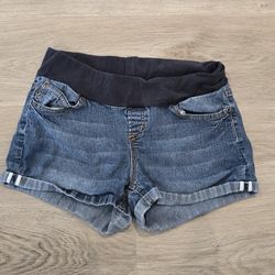 Size Small Maternity Shorts 