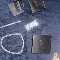 GLD CHAIN AND BRACELET 