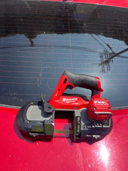 Milwaukee m12 ban saw tool only no bateria $170