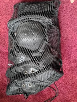 Knee, elbow, hand pads