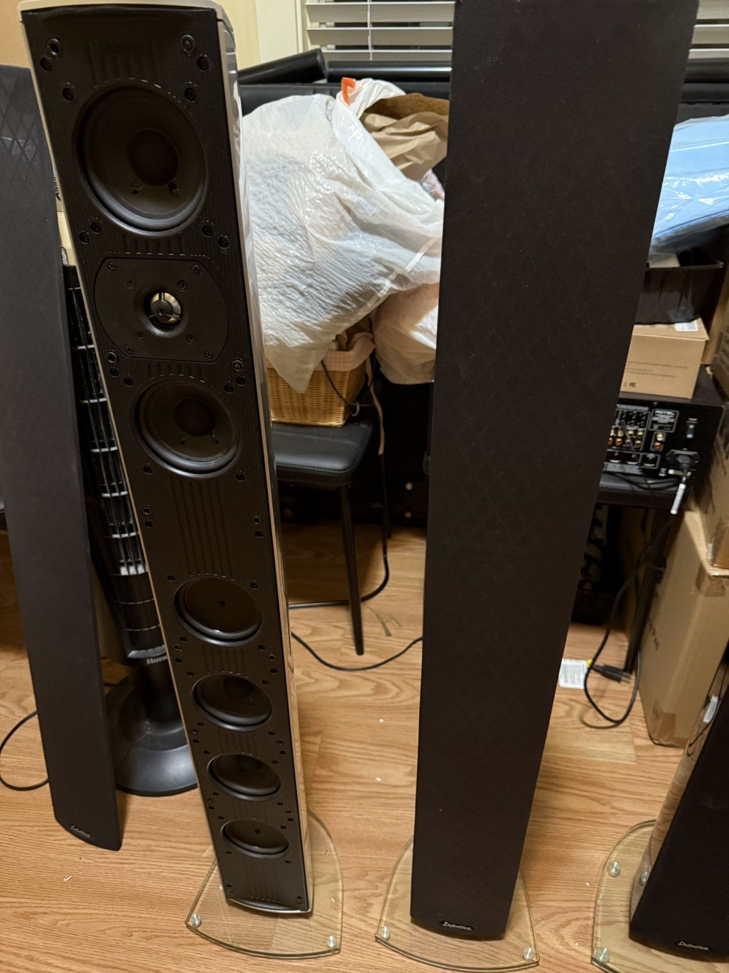 Definitive Technology Mythos 4