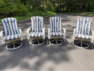 Set of 4 Outdoor Swivel Rocker Chairs – White Aluminum Frame – Blue Stripe Cushions