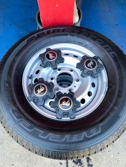 2025 Ford Bronco Base 5 factory wheels