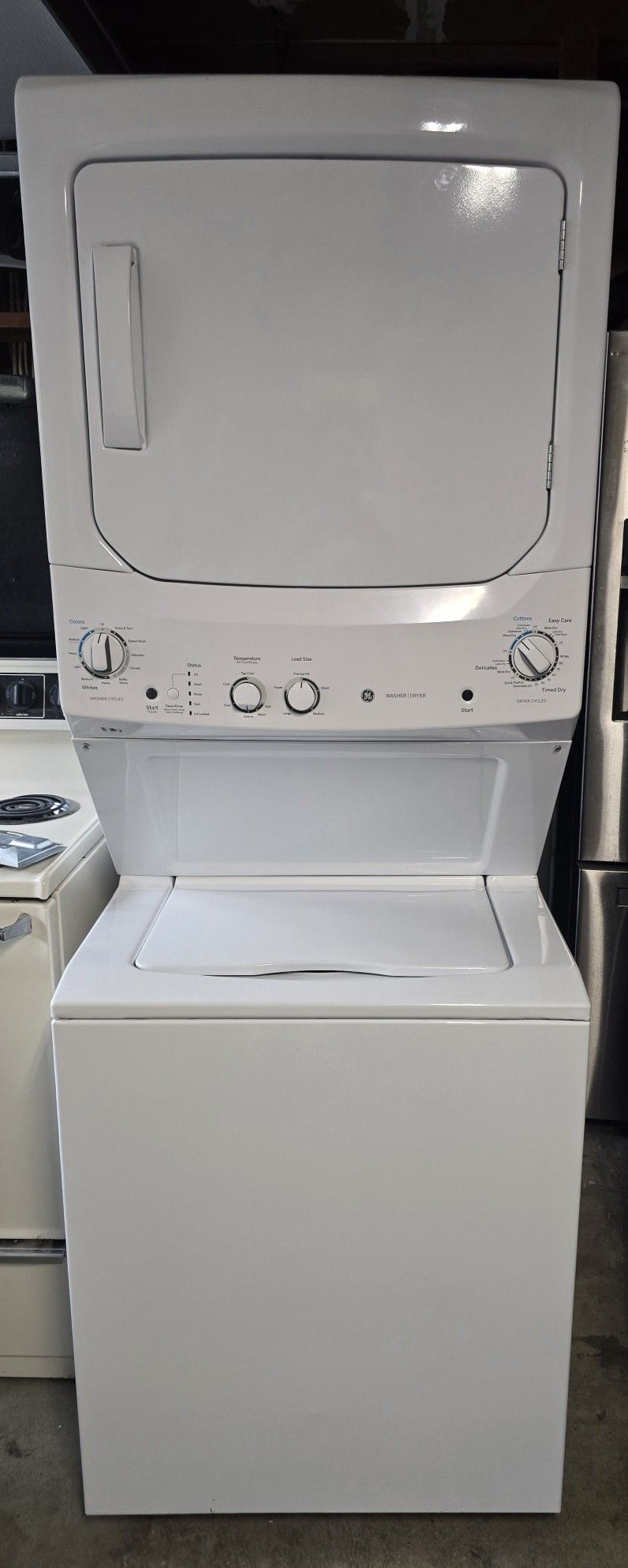 GE White Washer & Dryer Unit 