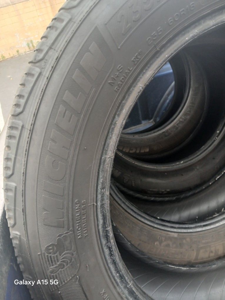 235/60R18 Michelin Premiere Tires (4)
