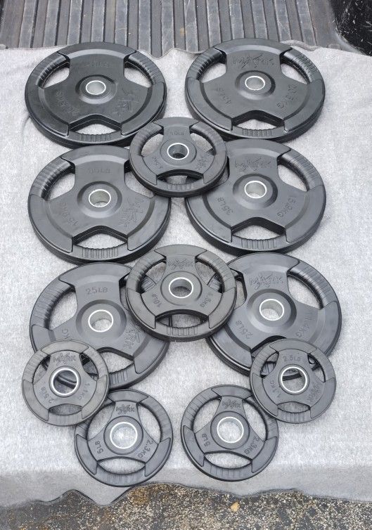 FULL OLYMPIC RUBBER SET OF EASY TRI-GRIP HANDLE PLATES (PAIRS OF) : 45s 35s 25s 10s 5s 2.5s