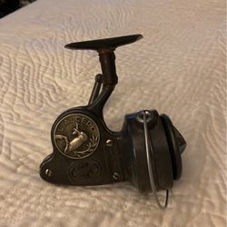 L’ALCEDO Erie Fishing Reel,  Vintage 