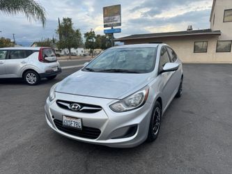 2012 Hyundai ACCENT