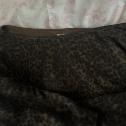 Hollister Woman’s Off The Shoulder Leopard Sweatshirt
