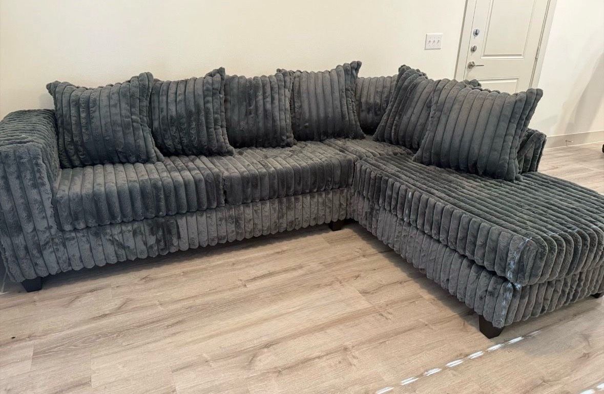 (NEW IN BOX)- Comfy Dark Grey Sectional With Pillows Finance Available $54 down pmt only!!👑