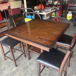 TABLE & 4 CHAIRS 