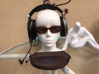 Maui Jim MJ220-10 Atoll Polarized Sunglasses like new in original case!