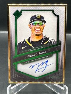 2021 Topps Transcendent Manny Machado Green /15 on card autograph San Diego Padres