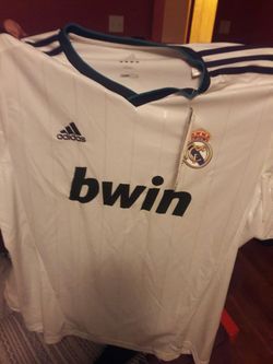 Real Madrid jersey xl