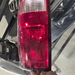 09 To 18 Ram 1500 Taillight 