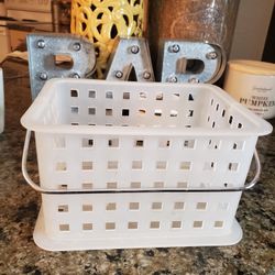 Small Plastic Organizer with Handle