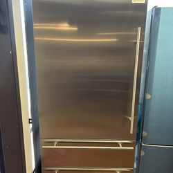 Viking 7 Series 36” Bottom Freezer Refrigerator Left Hinge 