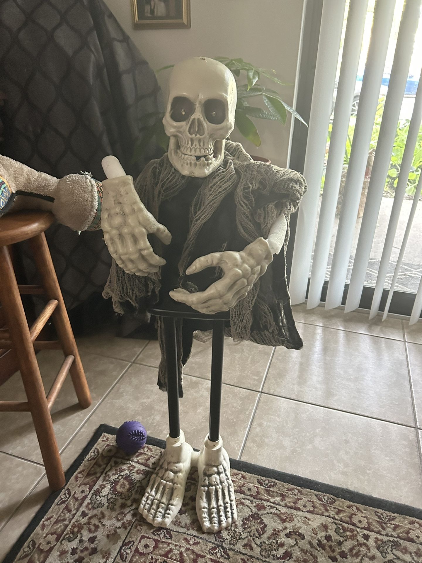 Hallowing Skeleton 