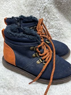 Kids Faux Fur Lined Winter Boots Size 11 Preowned in good condition Pet & Smoke Free Home. Check photos for any flaws. Warm kids winter boots in s