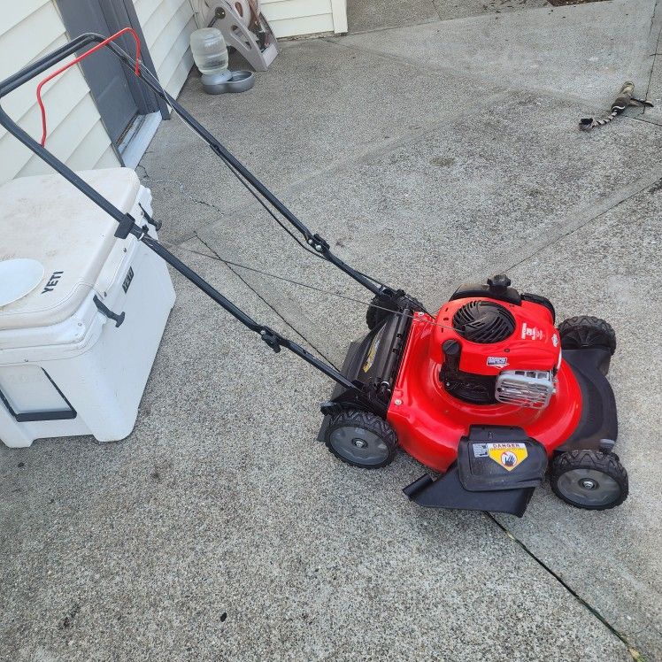 Craftsman M110 140cc Lawn Mower for Sale in San Lorenzo, CA OfferUp