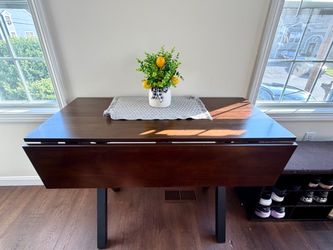 folding table