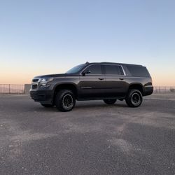 2017 Chevy suburban 4x4 