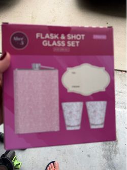 New Flask & Shot Glass Gift Set – 3 Piece