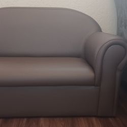 Lakeshore Sofa 