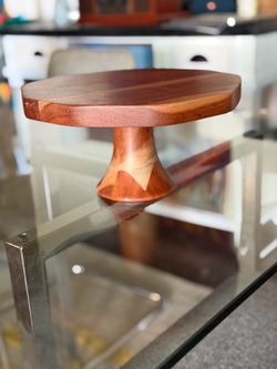 Cake stand