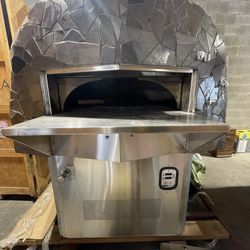 🔥 Wood Stone Mt. Baker Gas-Fired Stone Hearth Pizza Oven – $6,500 (Wheeling, WV)