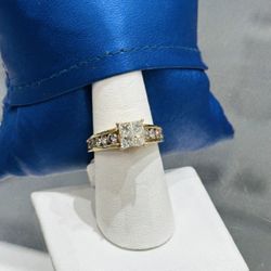 Gold Diamond Ring