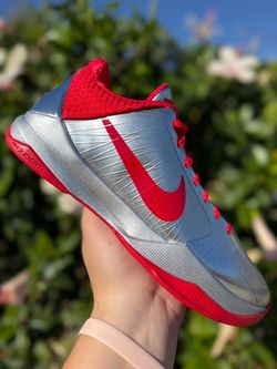 Nike Kobe 5 Caitlin Clark ‘Rookie of the Year’ sz 8