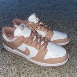 Women’s Sz 12 Jordan Dunks