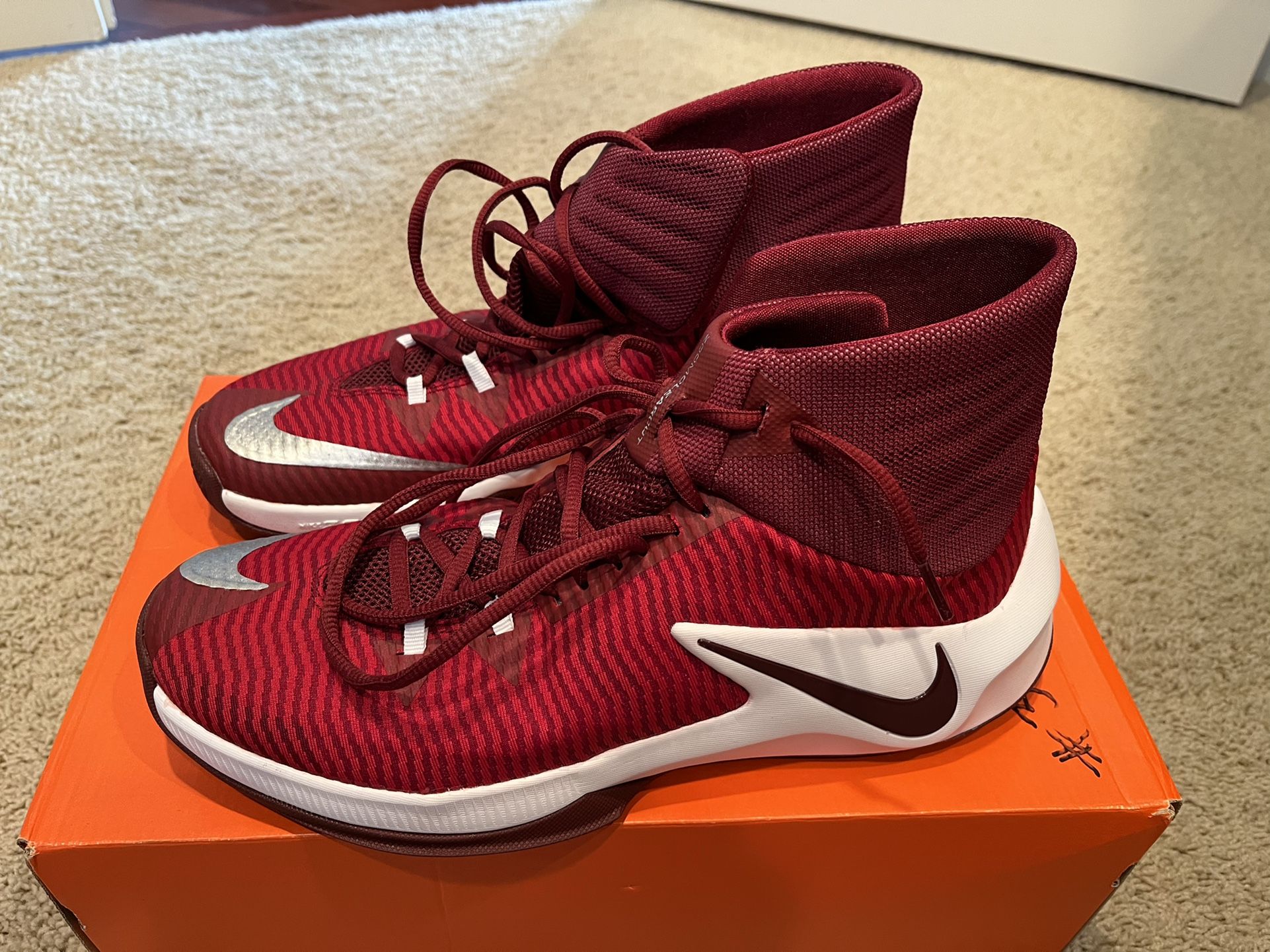 Nike Zoom Clear Out TB Basketball Shoes - Size 11.0