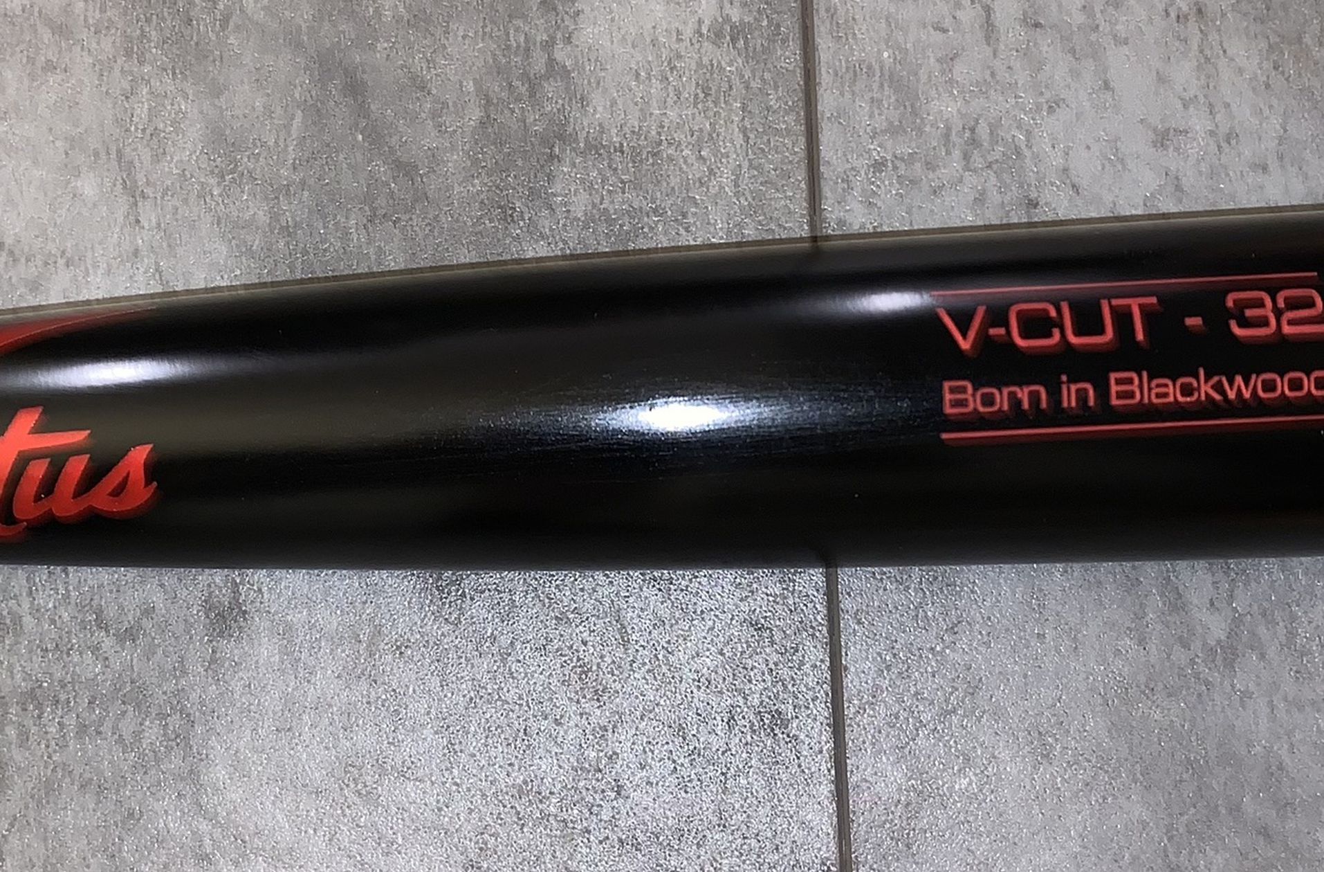 New 32” Victus Maple Wood Bat Red/Black