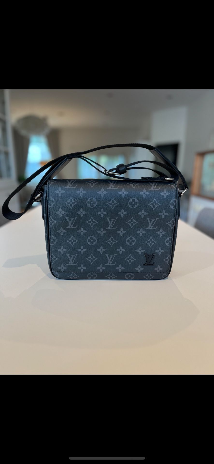 Lv Monogram Messenger Bag